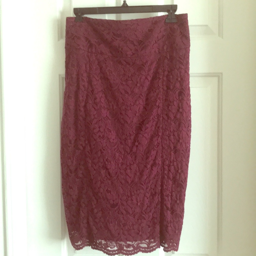 Express size 8 Lace pencil skirt